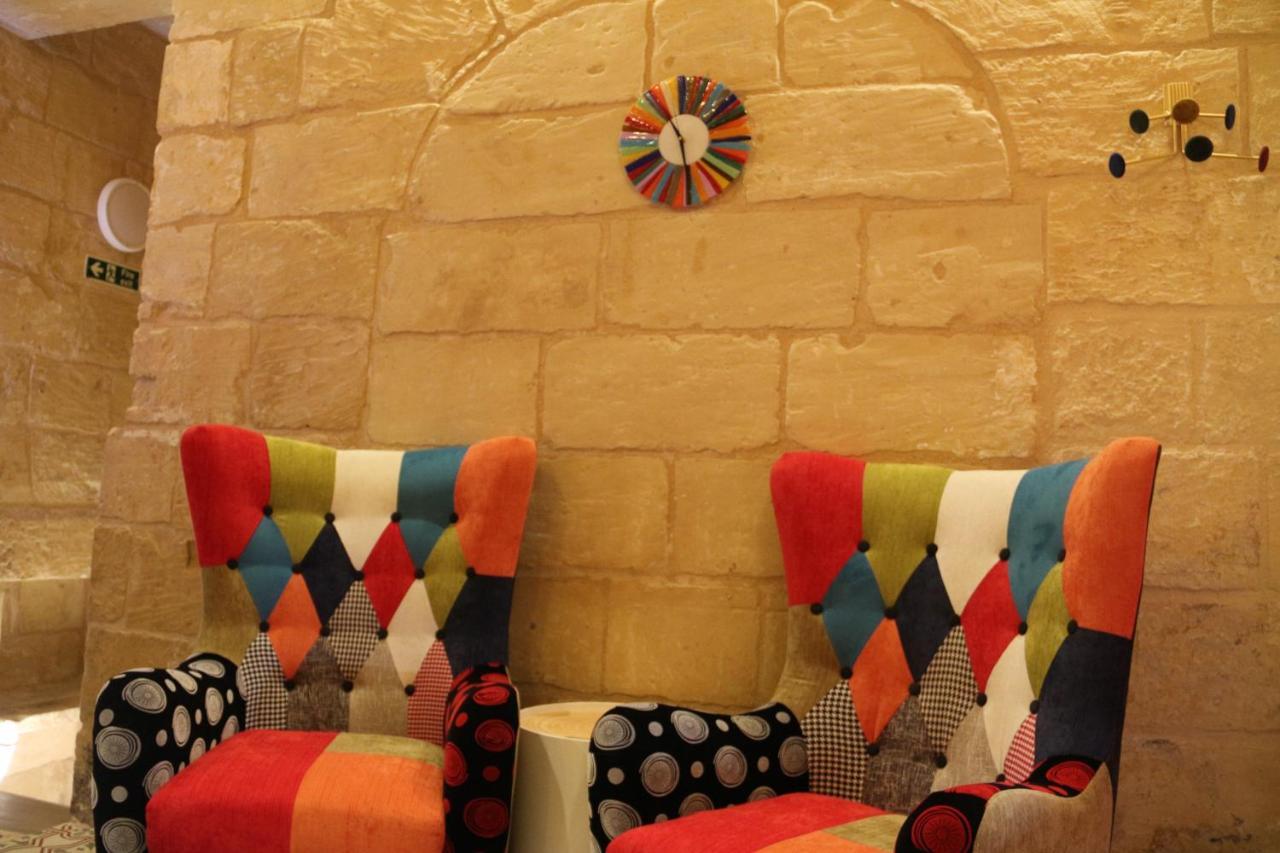 Apartmán Malta'S Naughtiest Cabaret Il-Furjana Exteriér fotografie