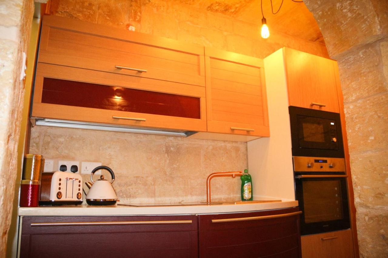 Apartmán Malta'S Naughtiest Cabaret Il-Furjana Exteriér fotografie