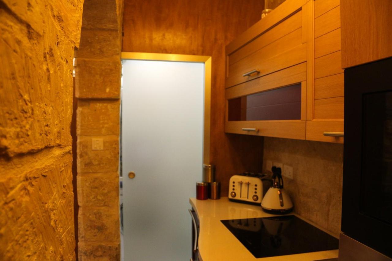 Apartmán Malta'S Naughtiest Cabaret Il-Furjana Exteriér fotografie