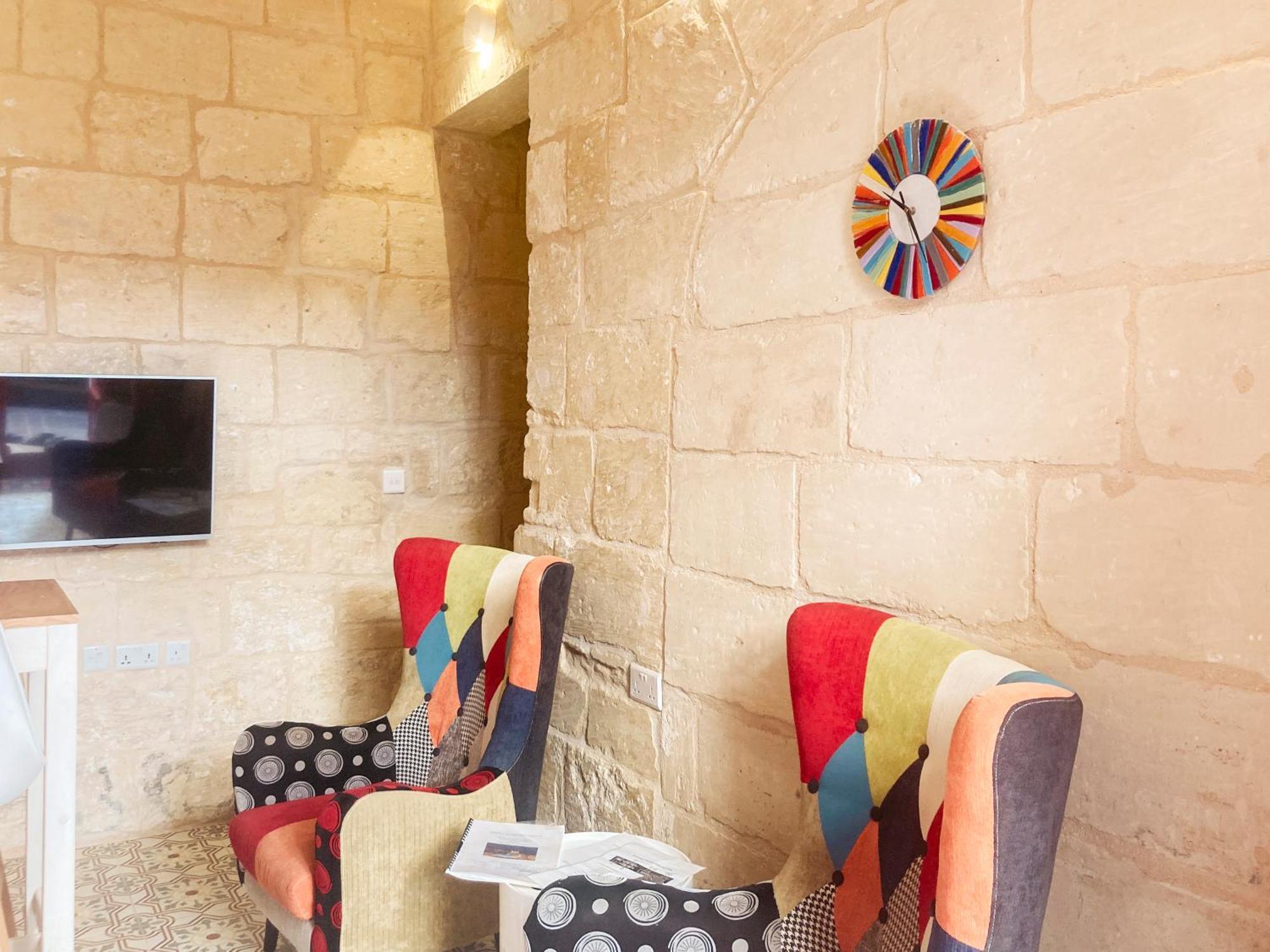 Apartmán Malta'S Naughtiest Cabaret Il-Furjana Exteriér fotografie