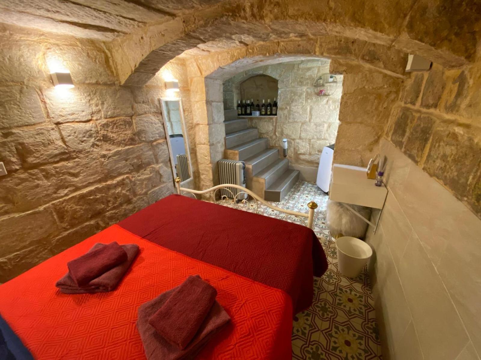 Apartmán Malta'S Naughtiest Cabaret Il-Furjana Exteriér fotografie